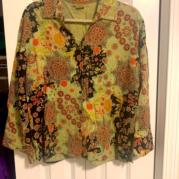 Tianello XL Floral Top - Picture 3 of 13